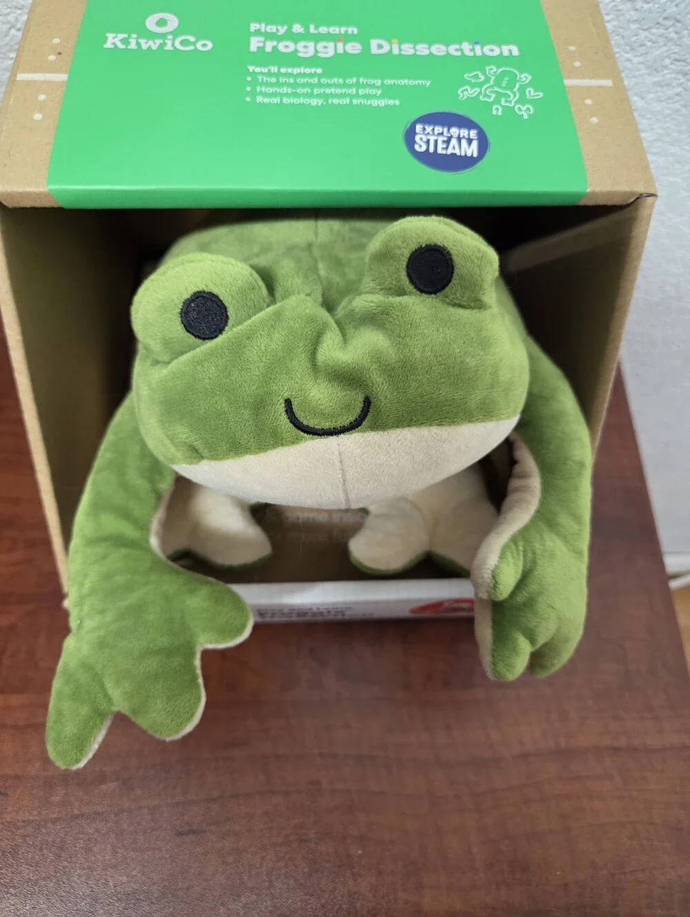 KiwiCo Play and Learn Froggie Dissection Plush NIB